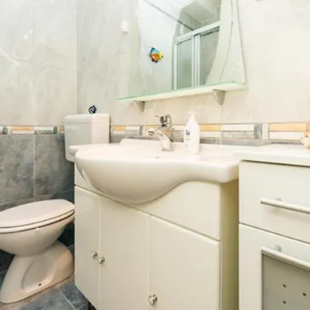 Sea View - Double With Shared Bathroom Apartment *